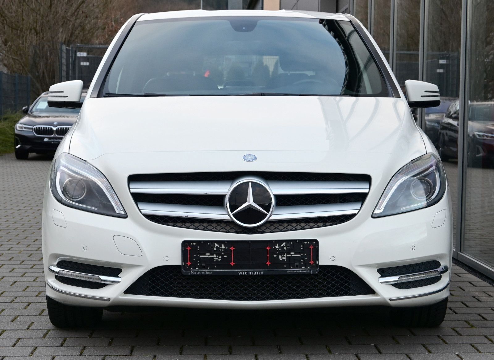 Fahrzeugabbildung Mercedes-Benz B 200 CDI BlueEFF. Aut. °SPORTPAKET°AHK°XENON°