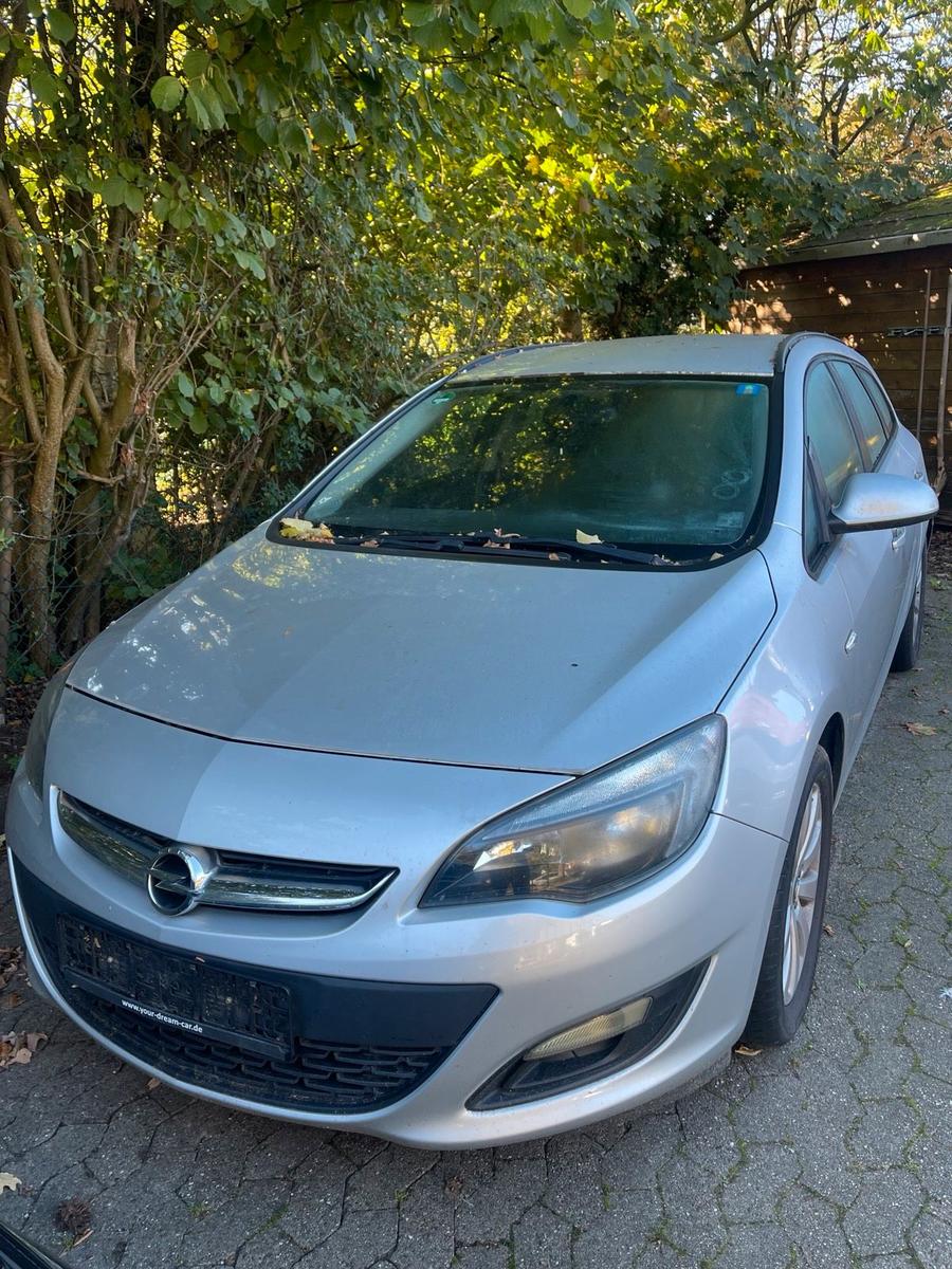 Opel Astra, 2013