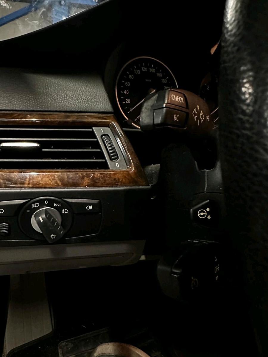BMW 523 2007 — photo 7