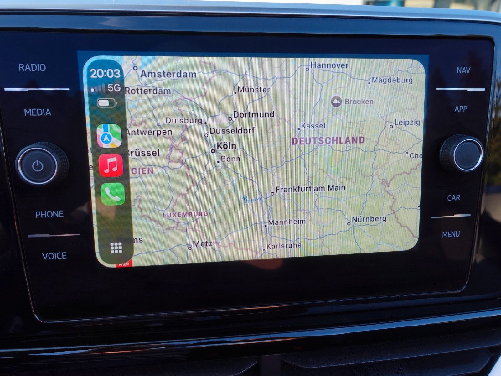 Fahrzeugabbildung Volkswagen T-Roc Cabriolet 1.5 TSI DSG R-Line AHK/Matrix/