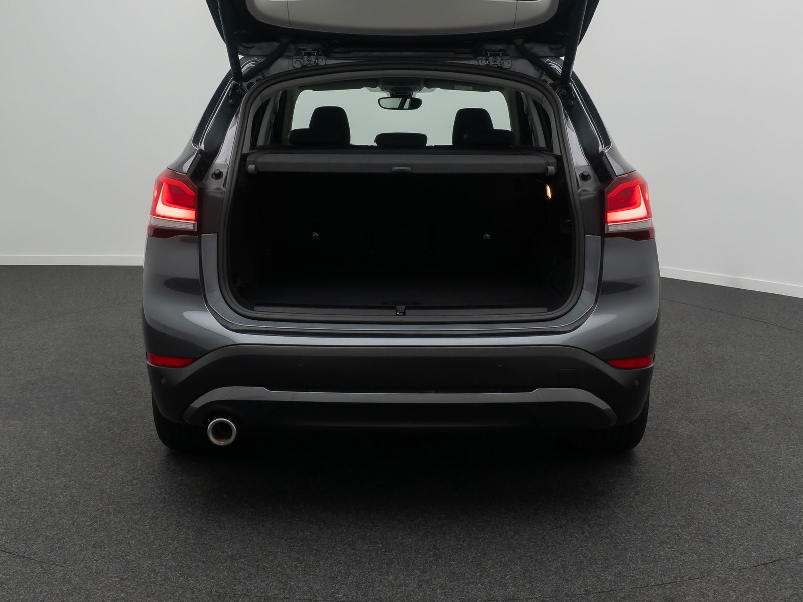 Fahrzeugabbildung BMW X1 xD25e ParkAssist DAB GeschwindigReg Navi LED