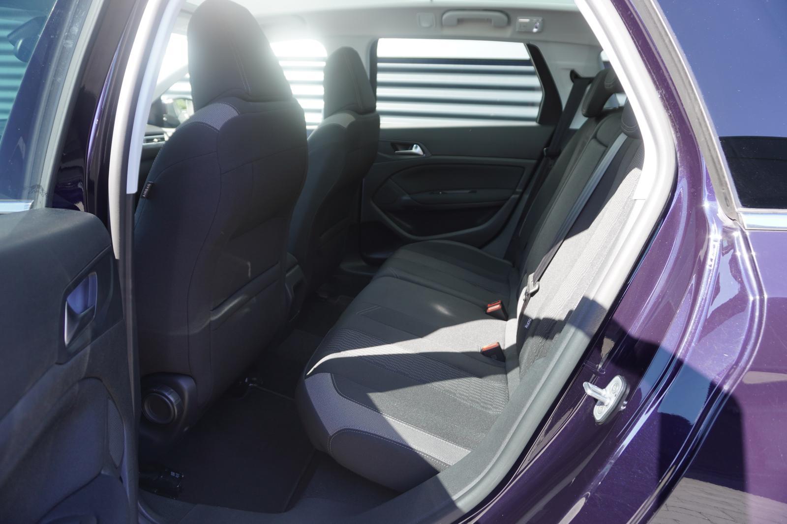 Peugeot 308 PURETECH STYLE|PANORAMA|KAMERA|TEMPOMAT|NAVI