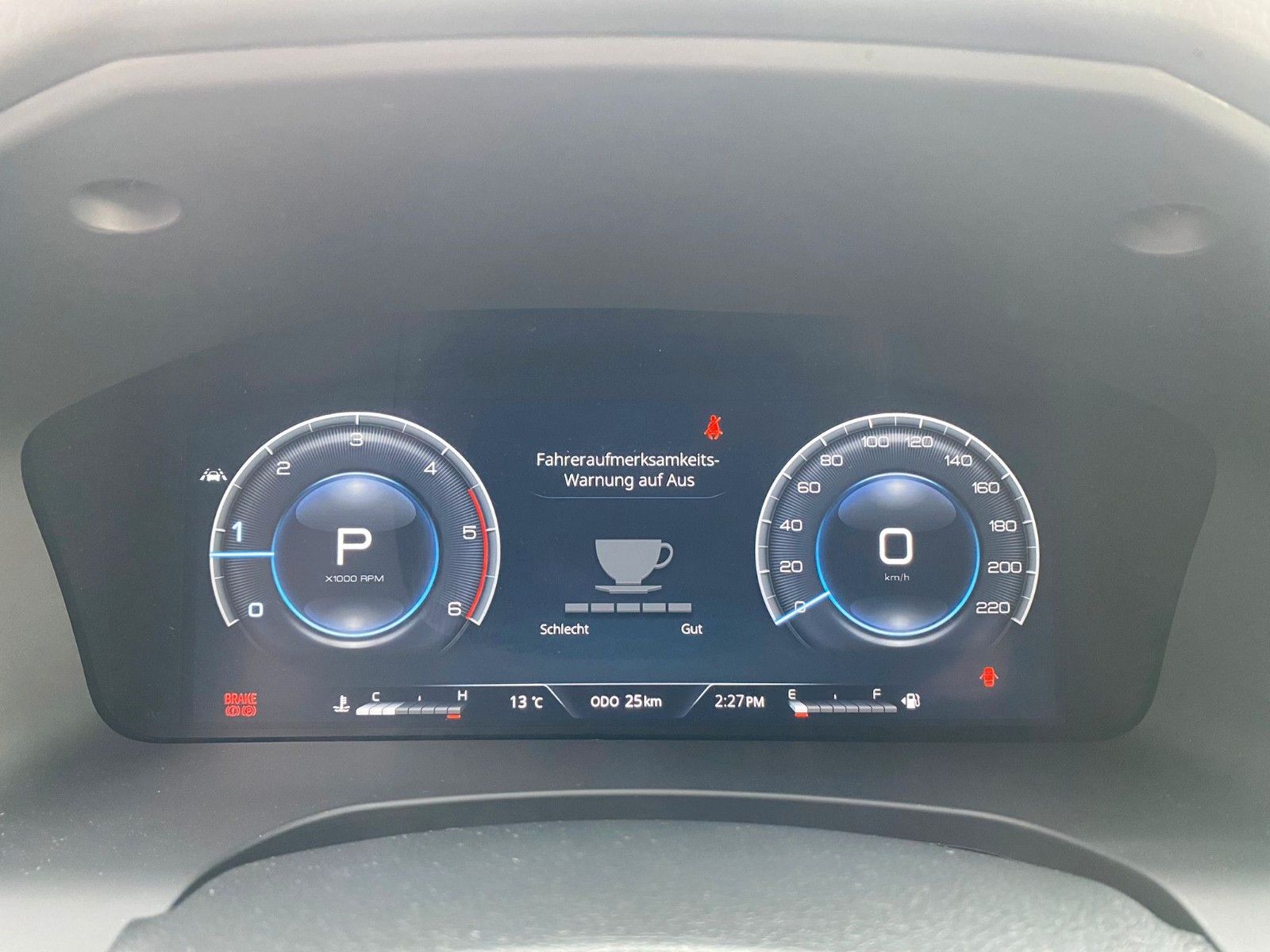 Fahrzeugabbildung Ssangyong Musso Grand 2.2d AT 4x4 BLACK XENON+SD+AHK