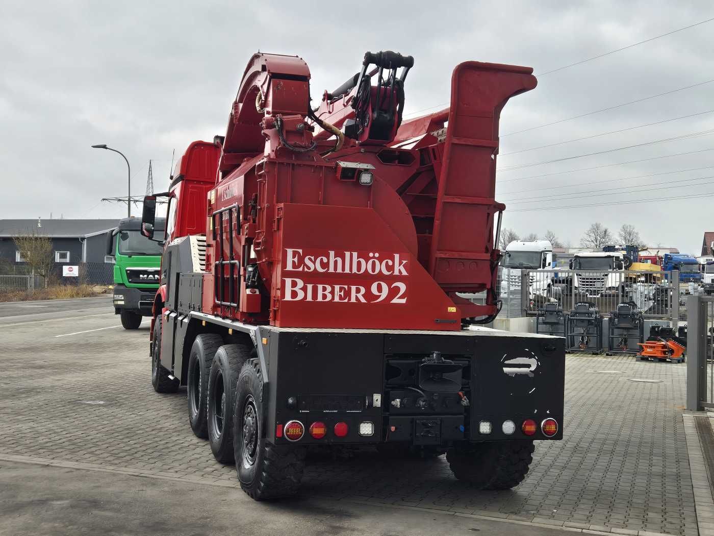Fahrzeugabbildung Mercedes-Benz TUROX 8x8 Eschlböck Biber 92 Holzhacker / 1.512h
