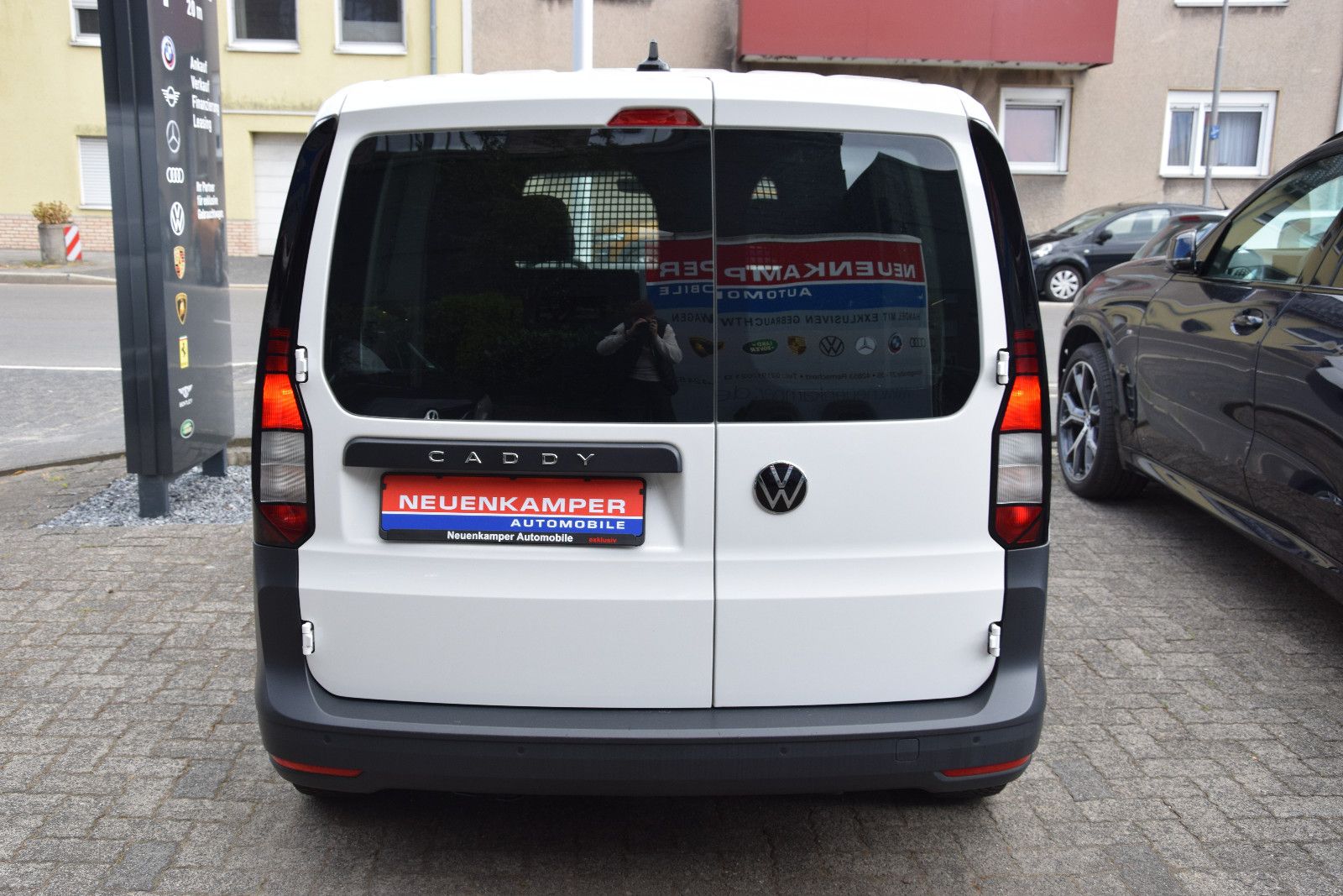 Fahrzeugabbildung Volkswagen Caddy Cargo EcoProfi Klima PDC Navi Sitzheizung