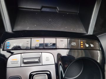 Fahrzeugabbildung Hyundai Tucson 1.6 T-GDI Plug-in Hybrid 4WD Prime PANO