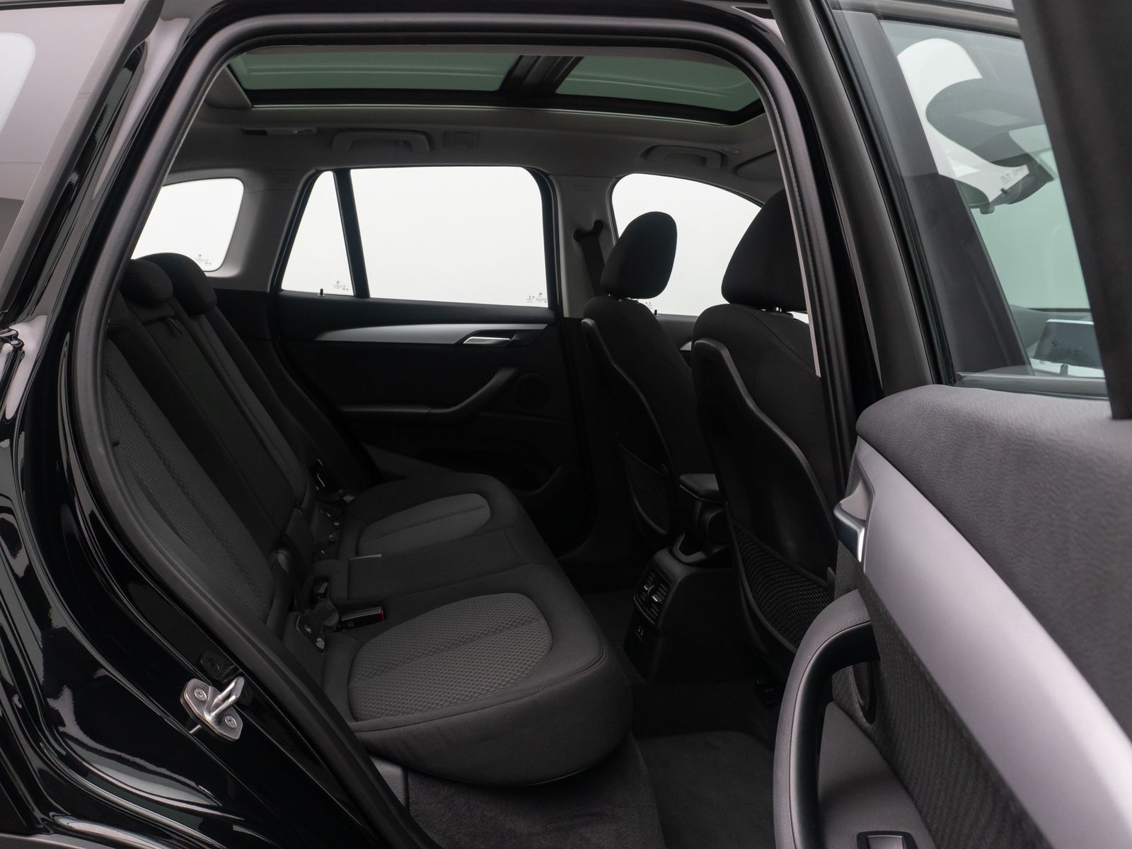 Fahrzeugabbildung BMW X1 xD25e GeschwindigReg DAB Kamera LED Panorama