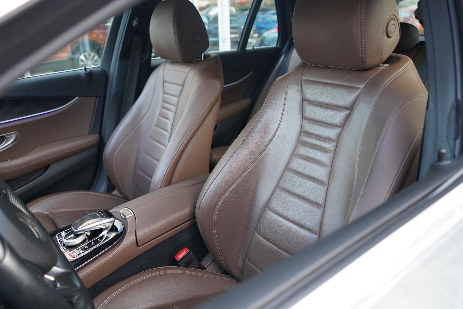 Mercedes-Benz E220 dT-Modell Avantgarde Klimaaut. Navi LED AHK