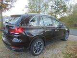 BMW X5 xDrive 30 d Aut. LEDER+NAVI+KAMERA+PANORAMA - BMW X5 mit Diesel-Antrieb