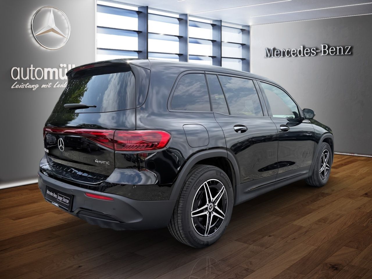 Fahrzeugabbildung Mercedes-Benz EQB 350 4M BONUS+AMG+NIGHT+AHK+