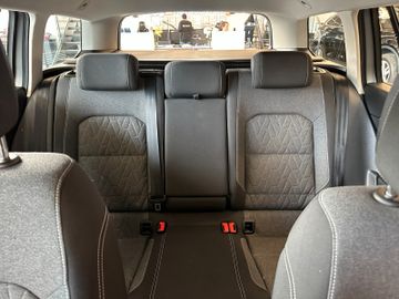 Volkswagen Passat *LED*AHK*1.HAND*19%*SPURAS*ACC*