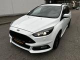 Ford Focus Turnier ST Recaro 8xBrreifung WinterPaket! - Ford in Lüdenscheid