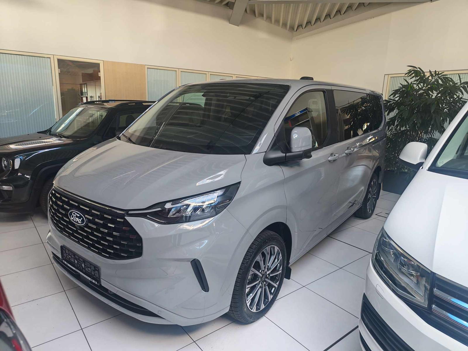 Ford Tourneo Custom L1 TiTANIUM X  VOLL LEDER AHK 360