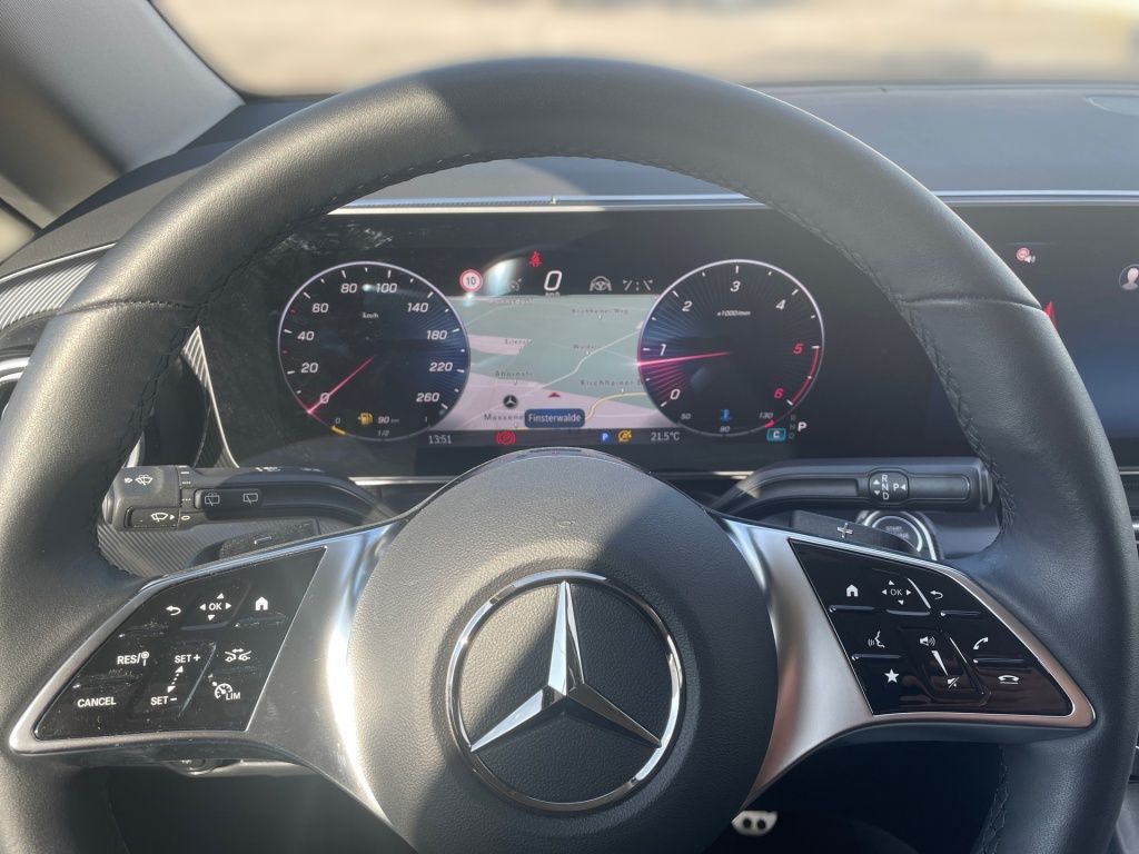 Fahrzeugabbildung Mercedes-Benz V 220 d Style Kompakt AHK, LED, 360°, NAVI