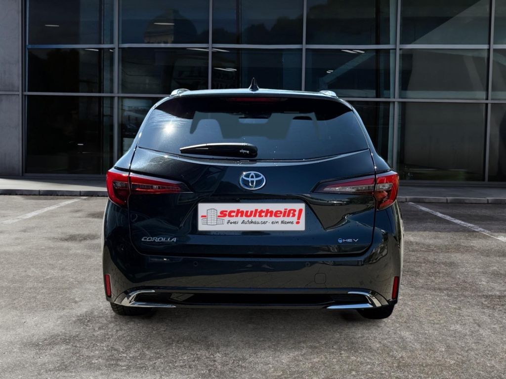 Fahrzeugabbildung Toyota Corolla 1.8 Hybrid Touring Sports Team Deutschla