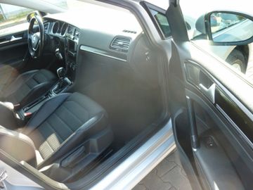 Volkswagen Golf - 9