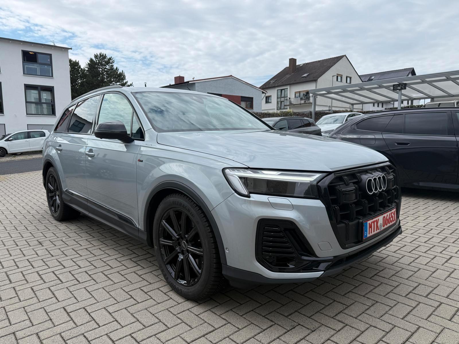 Audi Q7 45 TDI quattro / 7-Sitze