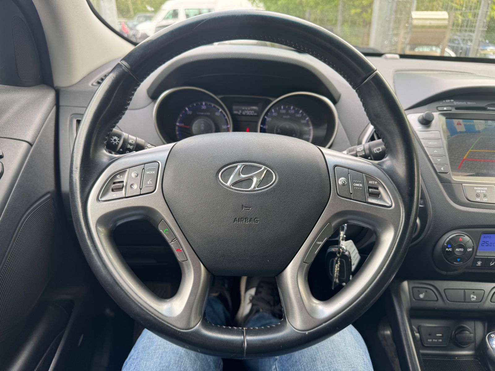 Fahrzeugabbildung Hyundai ix35 blue 1.7l CRDi Finale 2WD Leder+Navi