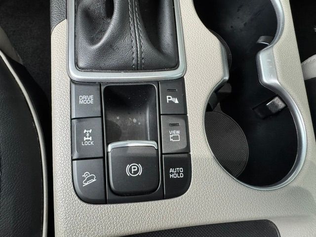 Fahrzeugabbildung Kia Sportage Platinum Edition 4WD AHK LEDER LED