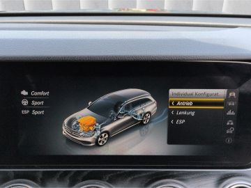 Mercedes E 300 - 12