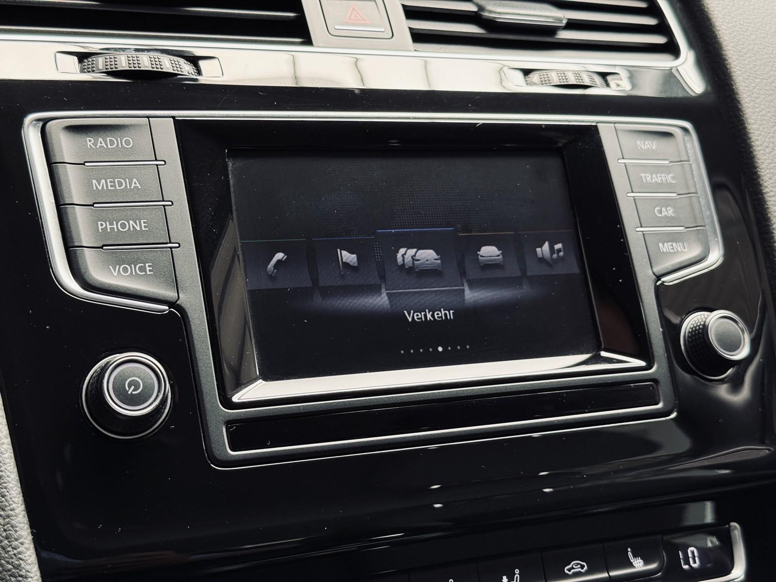 Volkswagen Golf Variant Highline Automatik |AHK|NAVI|KAMER|