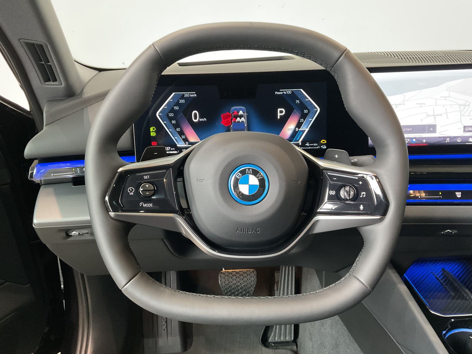 Fahrzeugabbildung BMW 530e 19" LMR, Panorama-Glasdach, Sitzbelüftung v