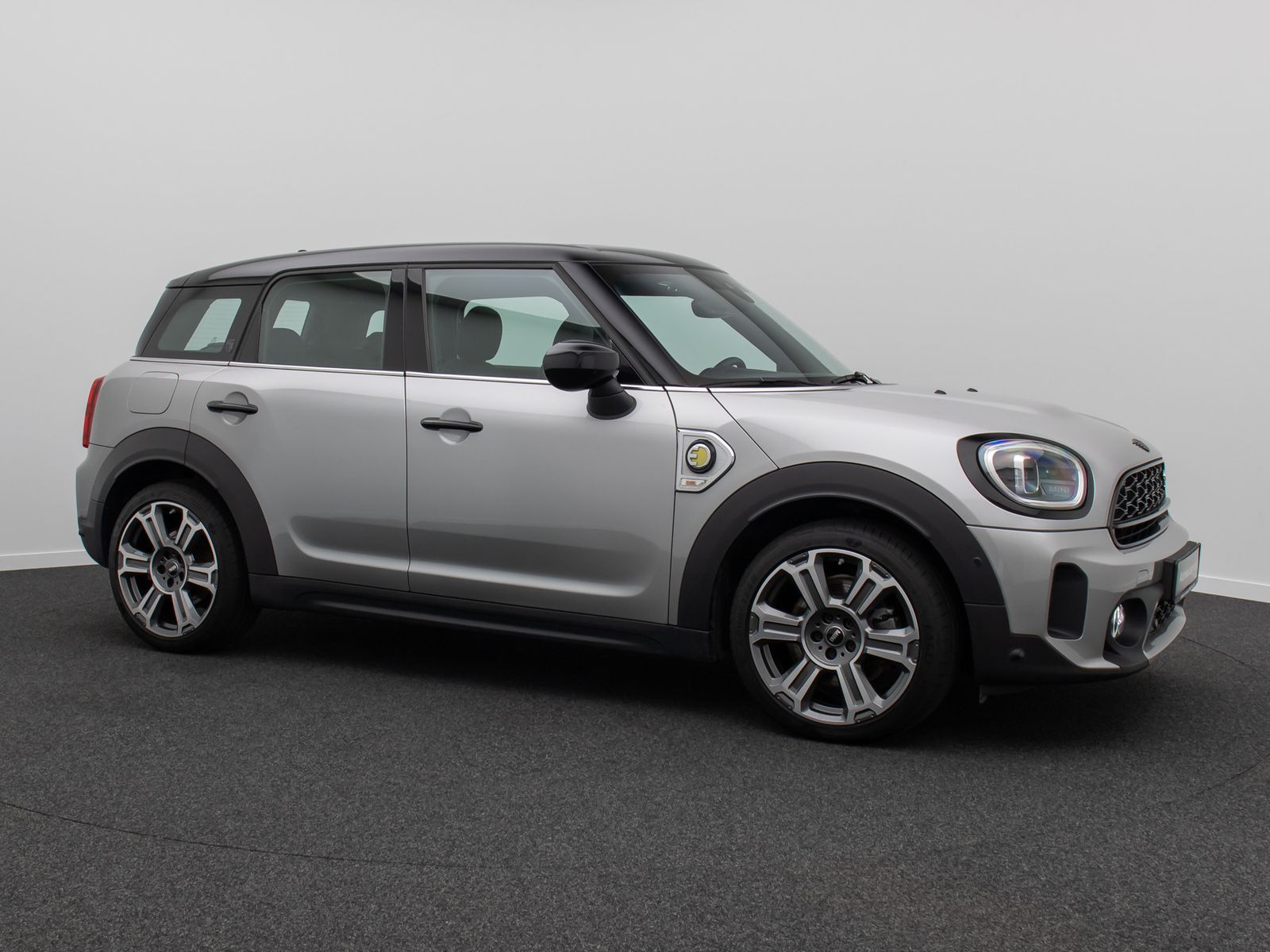 Fahrzeugabbildung MINI Countryman SE (Cooper)  ALL4 HUD Kamera H/K Voll
