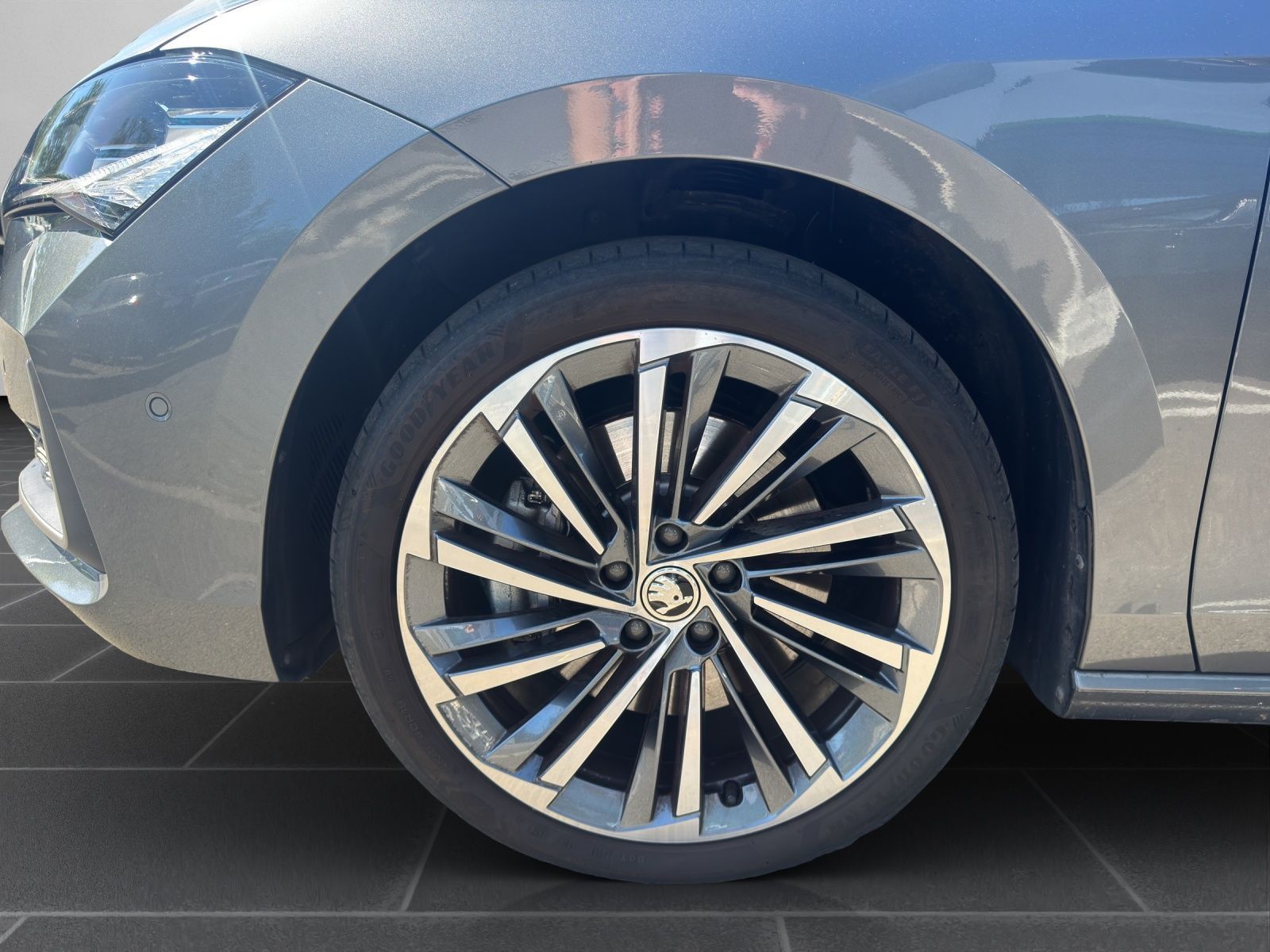 Skoda Superb - Bild 9