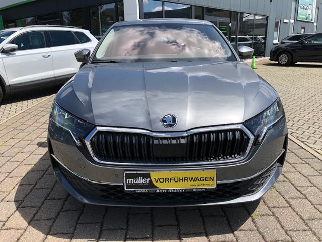 Skoda Octavia Lim. Selection Navi SmartLink Kamera imagem 3