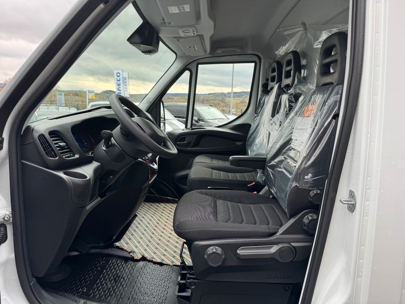 Fahrzeugabbildung Iveco Daily 35S14 A8 *R4.100mm*Automatik*Kamera*SPIER*