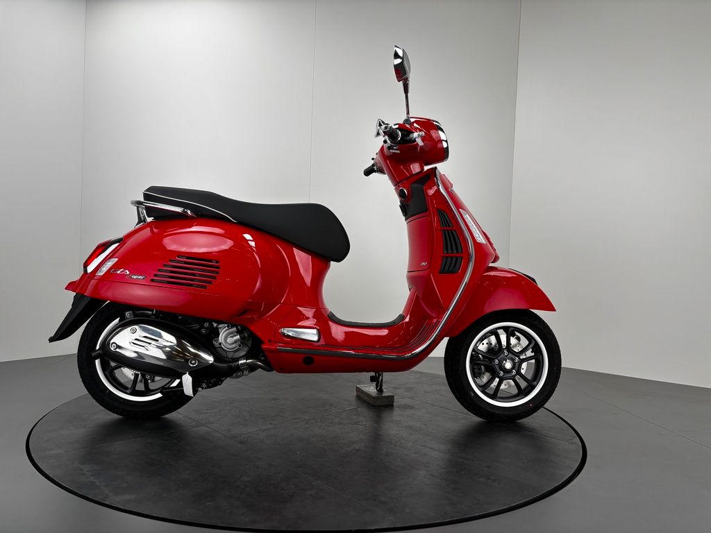 Fahrzeugabbildung Vespa GTS 310 SUPER E5+ *NEUFAHRZEUG/GARANTIE*