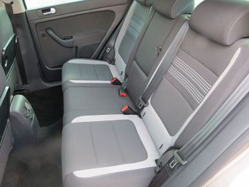Volkswagen Golf - 11