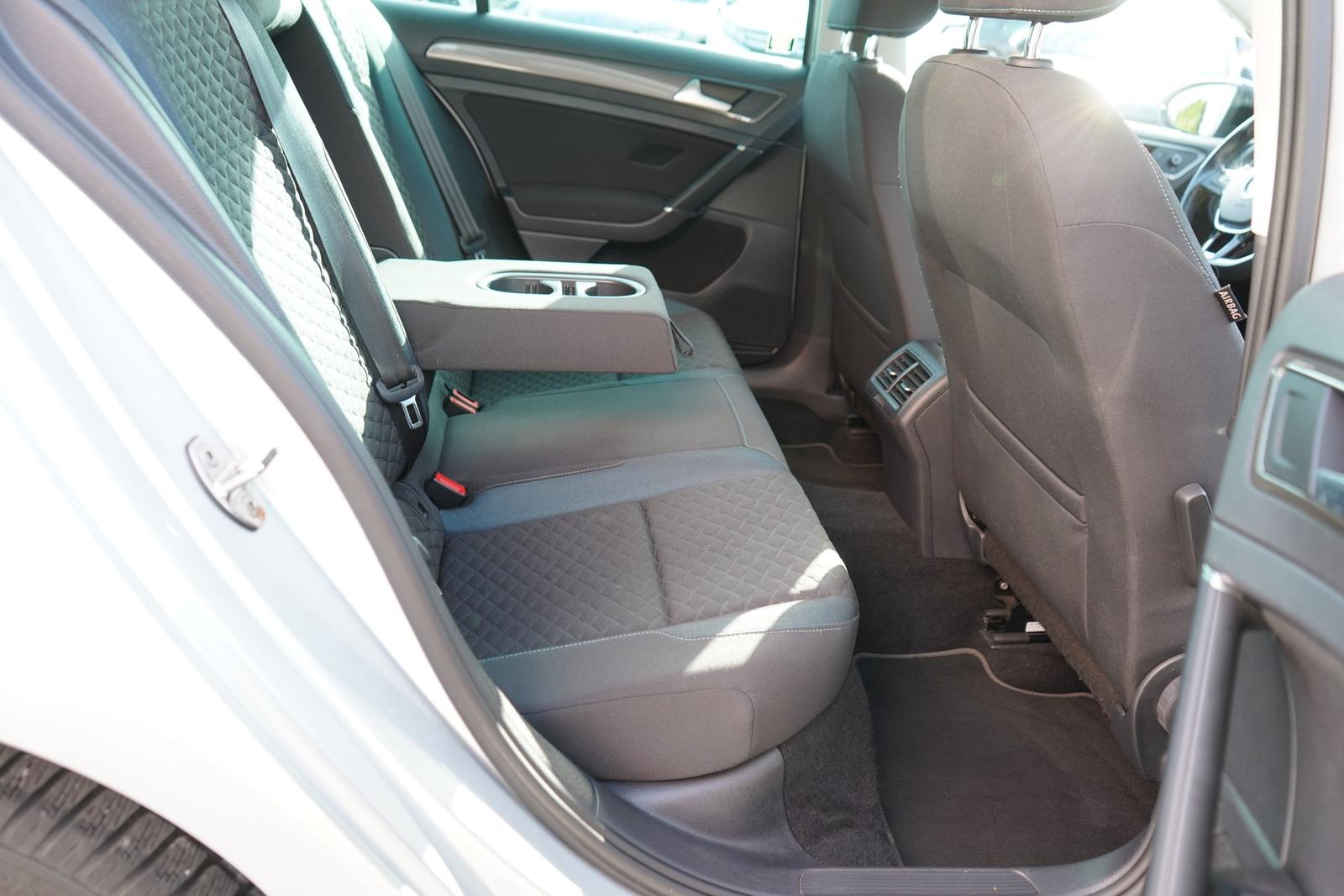 Volkswagen Golf VII 1.0 IQ Drive ACC Totwinkel Sitzheizung