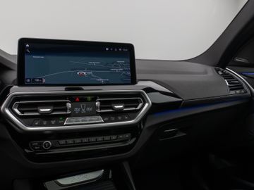 Fahrzeugabbildung BMW X3 xD20d Pano. 360° DAB H/K Stop&Go Sport Alarm