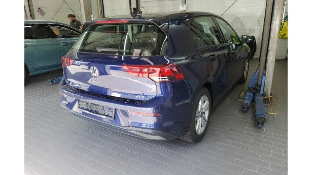 Volkswagen Golf VIII 1.5 eTSI Navi Life Navi Sprachbedienun imagem 3