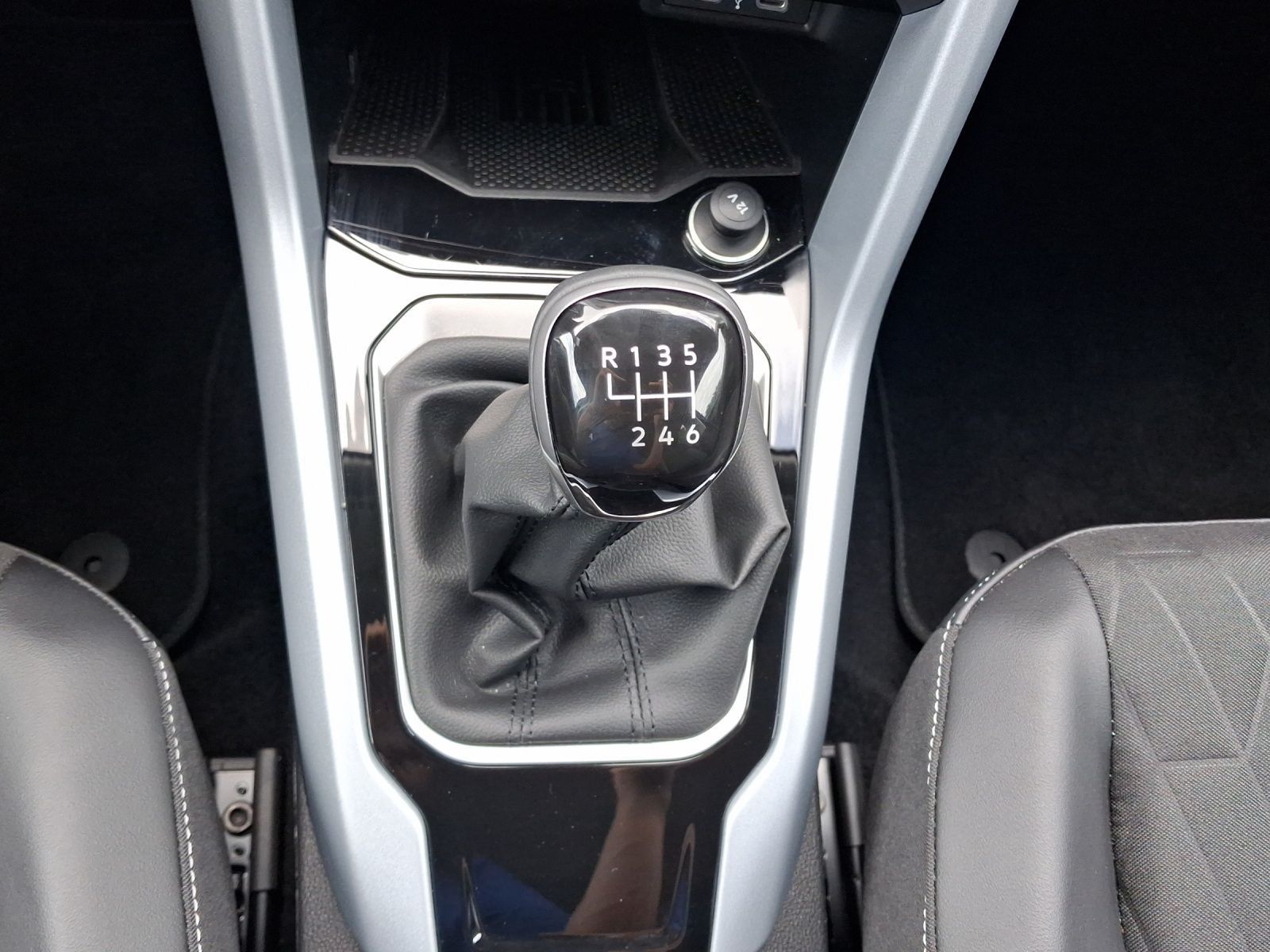 Volkswagen T-Roc - Bild 12