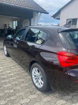 BMW 118i  - BMW 1er Reihe: Braun