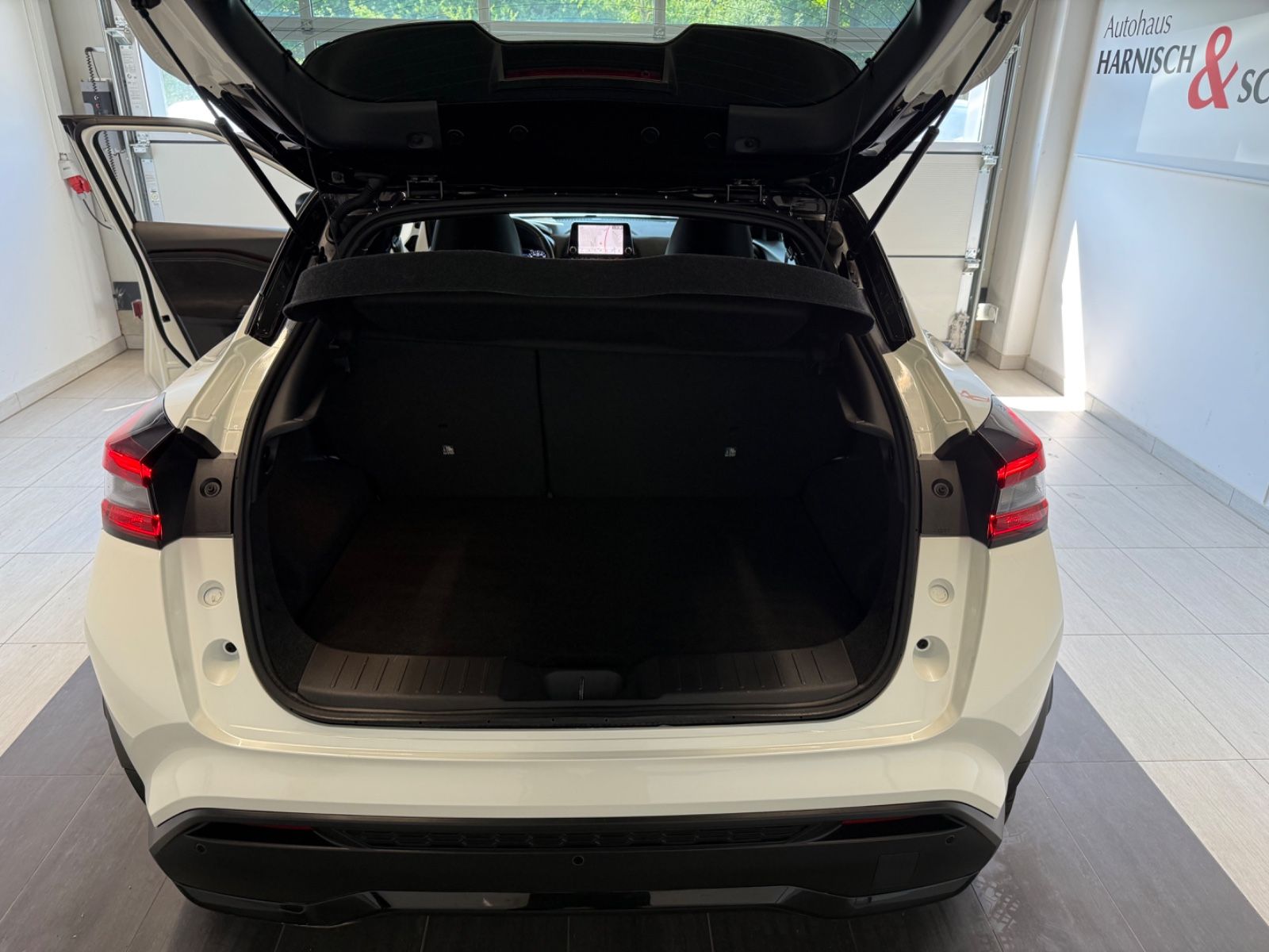 Fahrzeugabbildung Nissan Juke N-Design Autom. 360° Kam., teilaut. Fahren