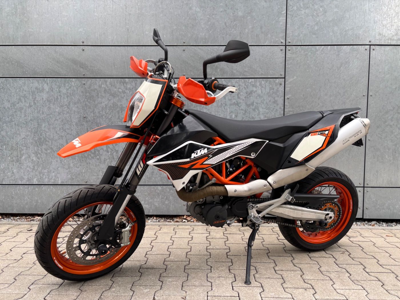 Fahrzeugabbildung KTM 690 SMC-R