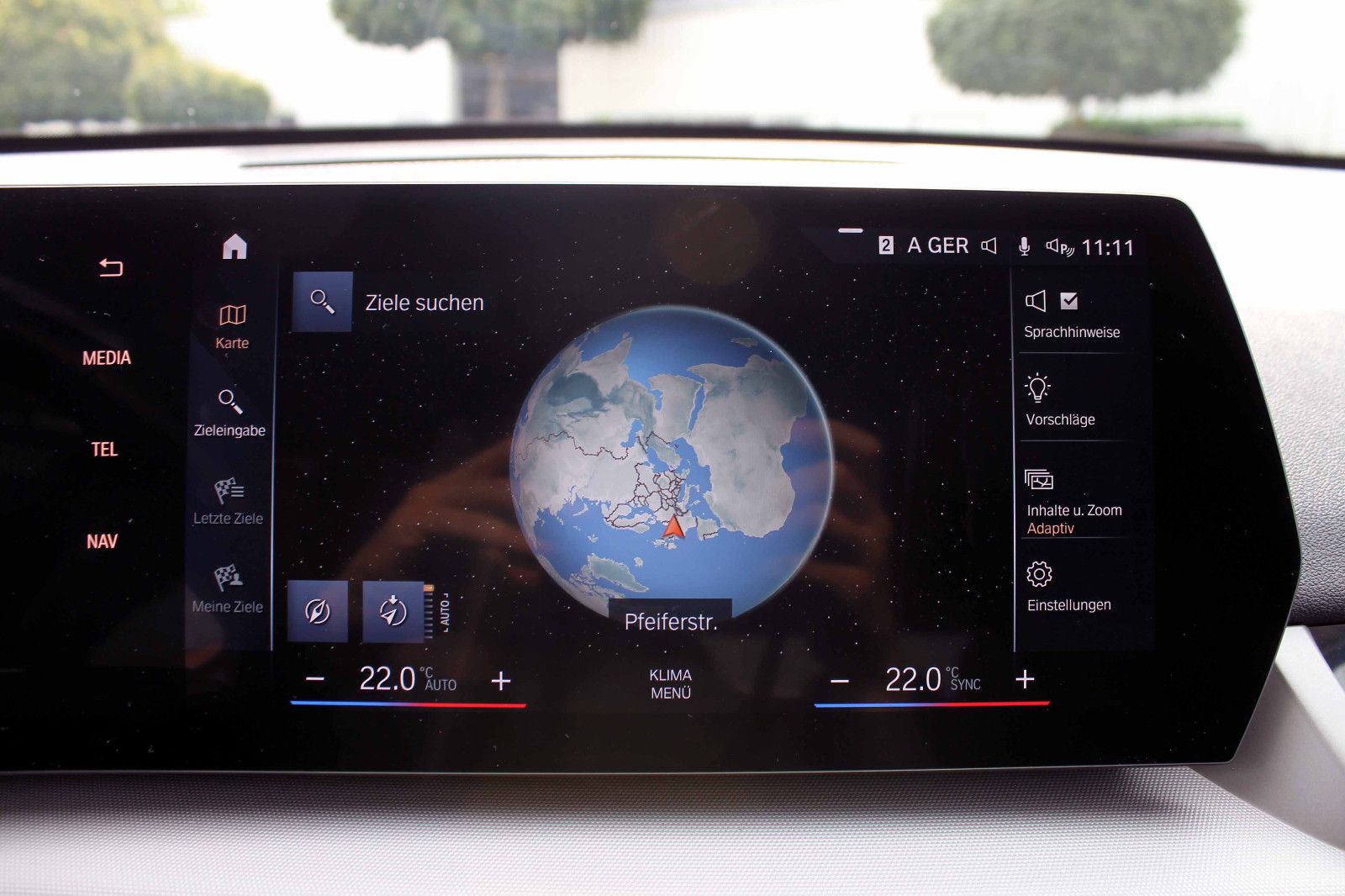 Fahrzeugabbildung BMW X1 sDrive 18i Steptr. ACC KAM PDC LED NAV AHK