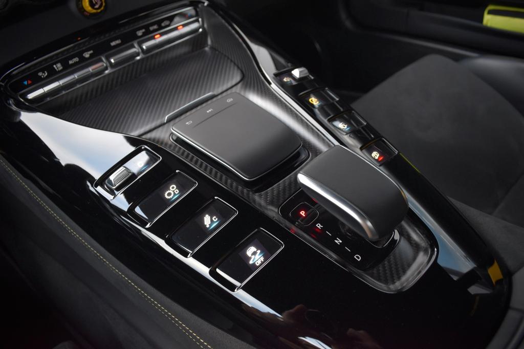 Mercedes-Benz AMG GT R