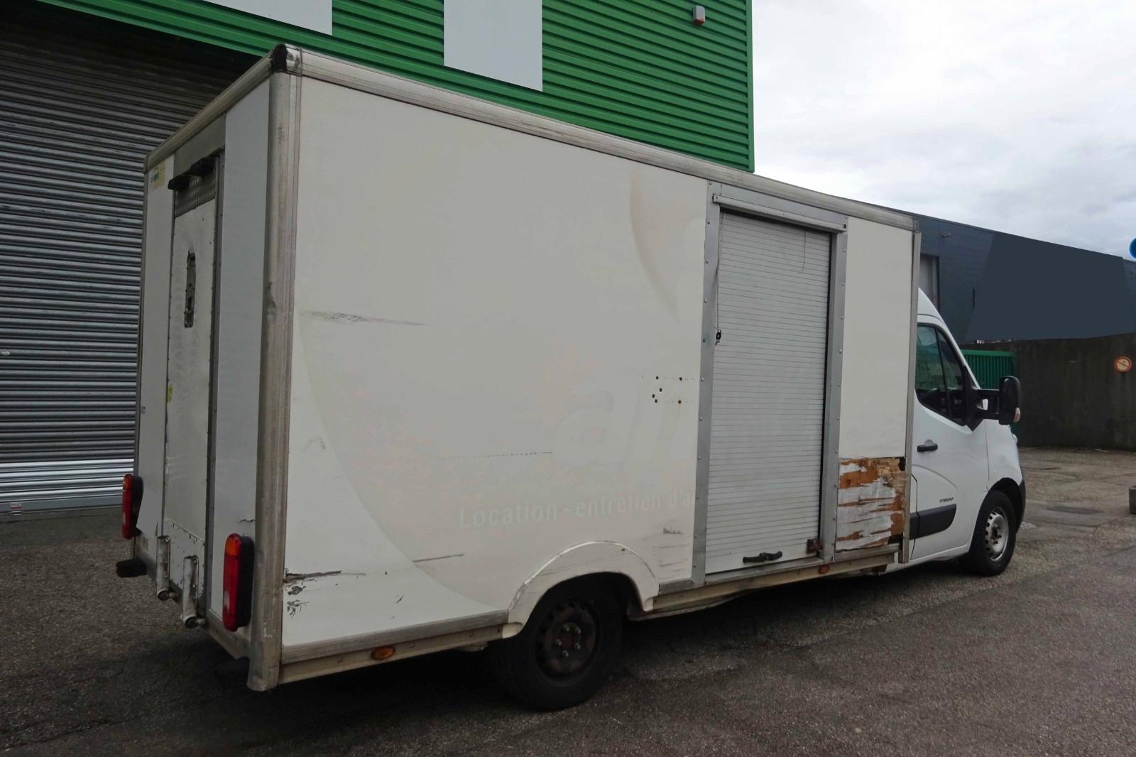 Renault MASTER CAISSE 2,3 DCI 125