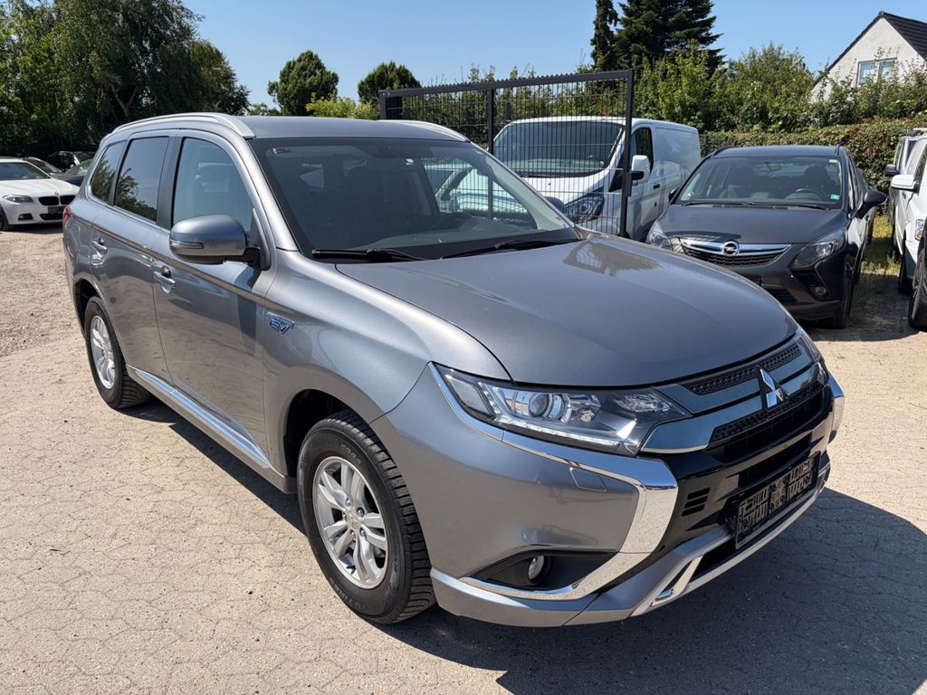 Image of Mitsubishi Outlander