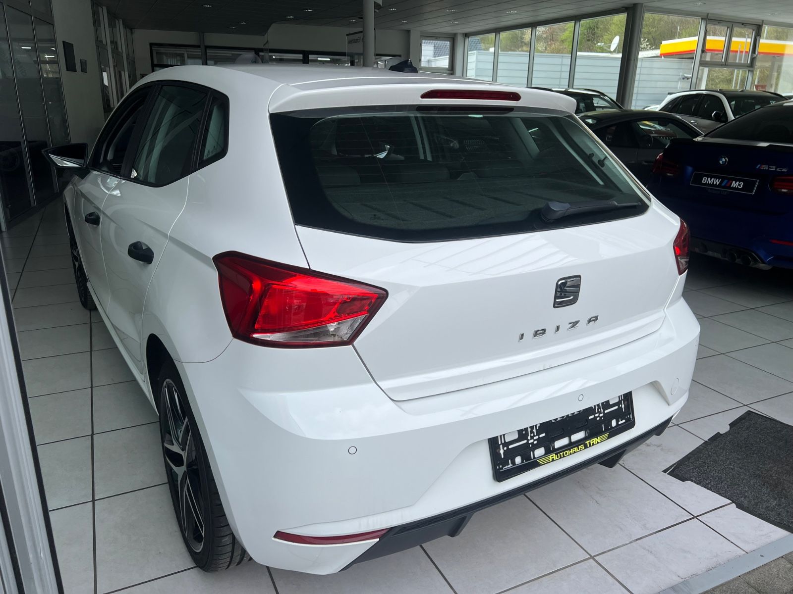 Fahrzeugabbildung SEAT Ibiza 1.6 TDI  Reference*NAVI*CAR-PLAY*ALUFELGEN