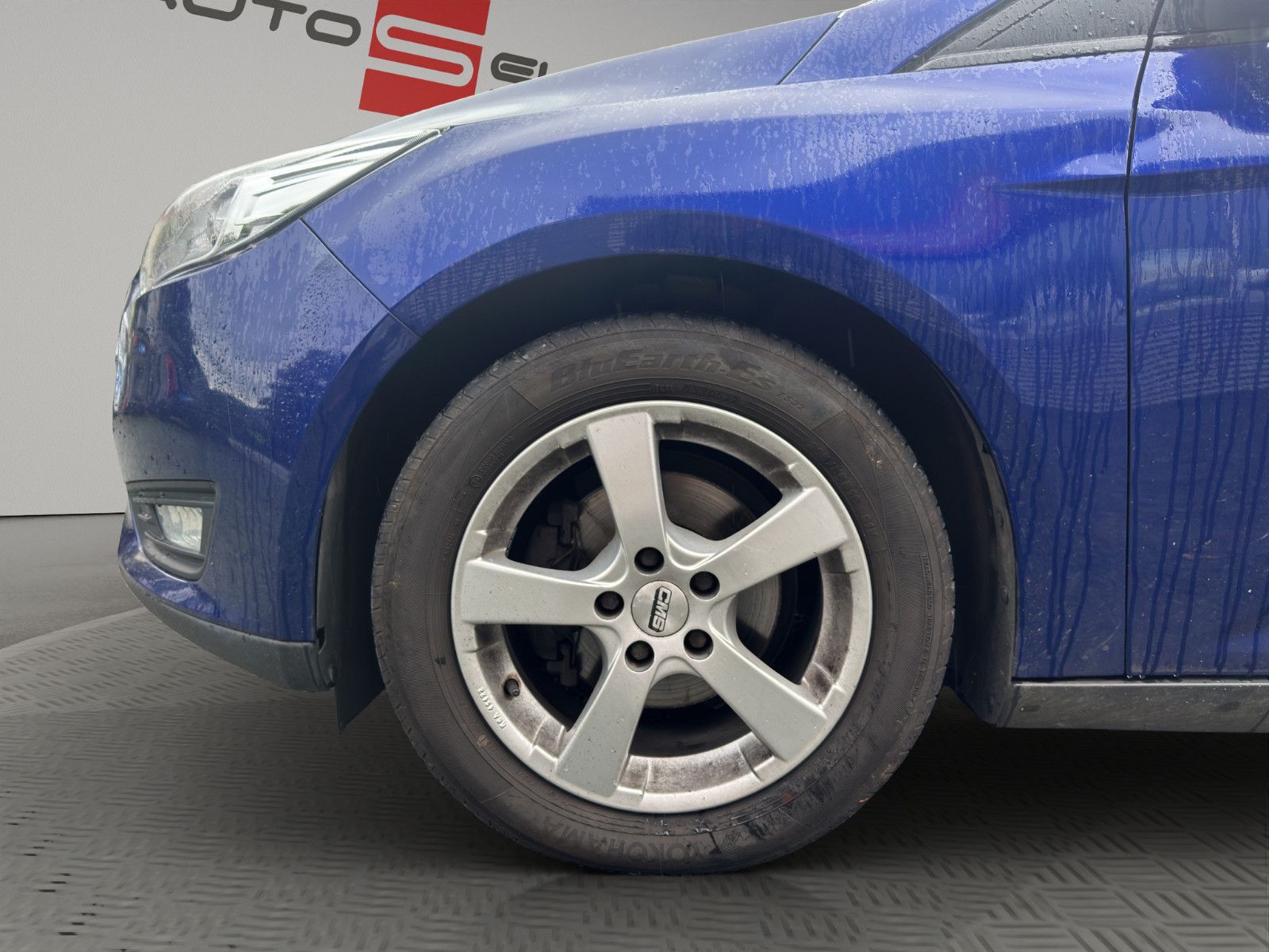 Fahrzeugabbildung Ford Focus Lim. Trend