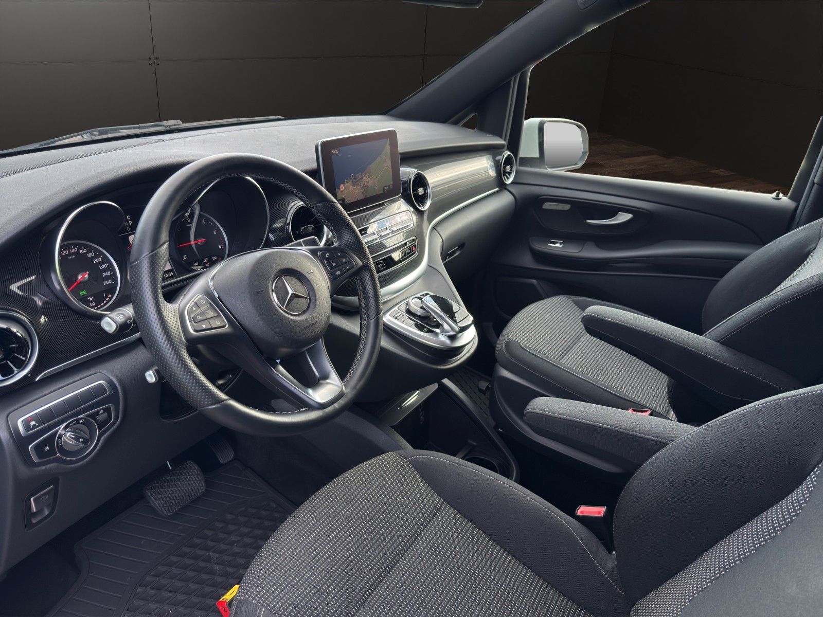 Fahrzeugabbildung Mercedes-Benz V 250*Kamera*3-Zonen*LED*Spurhalteass*Tempo*SHZ*