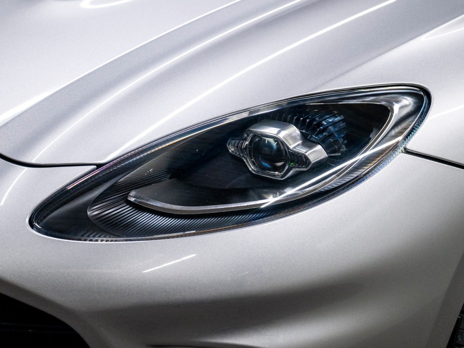 Aston Martin DBX 4.0 V8 707*FACELIFT*ACC*360* foto 9