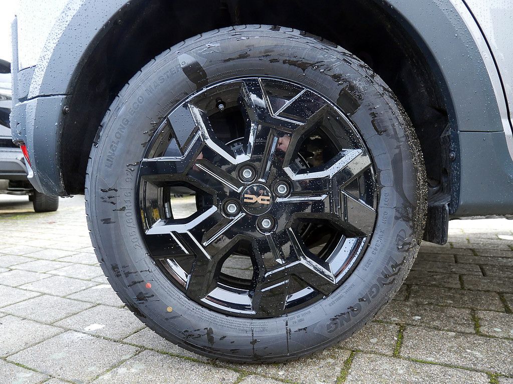 Fahrzeugabbildung Dacia Sandero Stepway Extreme TCe 110 FACELIFT 2026!!!