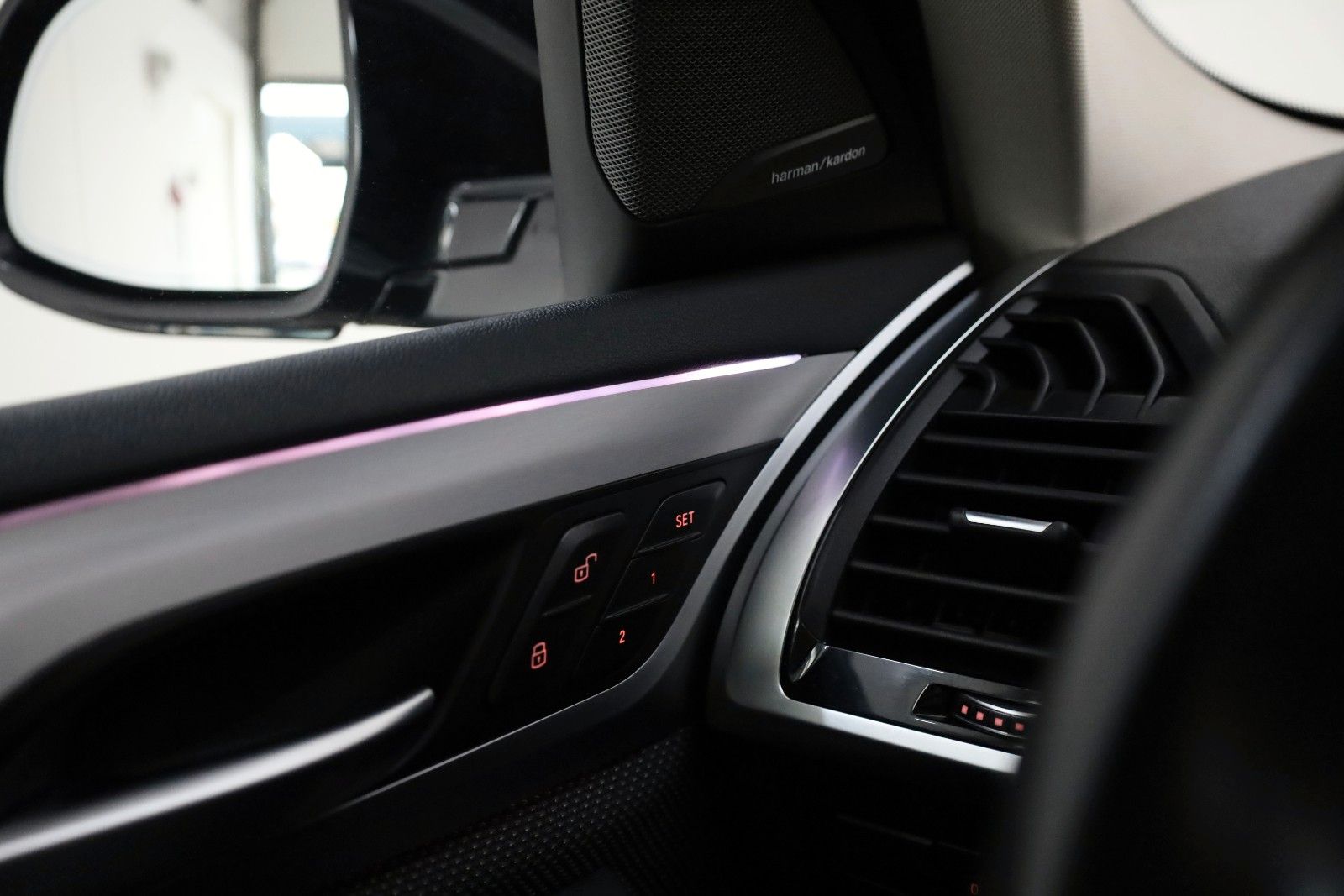 Fahrzeugabbildung BMW X4 xDrive 20 d xLine,Navi,SH,Kamera,H&K,Panorama