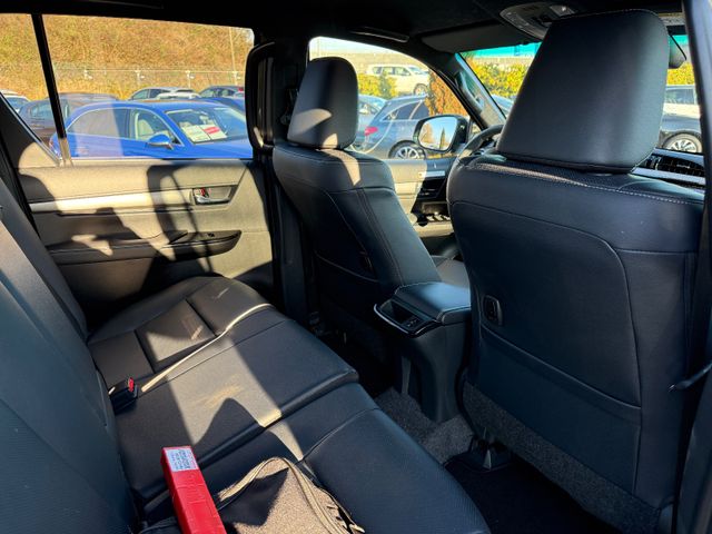 Toyota Hilux DC 2.8 MHEV 4×4 Invincible JBL *SOFORT*